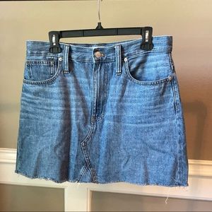 Madewell mini denim Skirt. In size 30